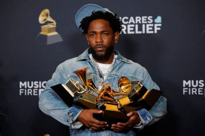 2RARE – Rapper, Songwriter | When Did He Start Rapping? Wiki, Age, Height, Net Worth, Relationship, Ethnicity, Career