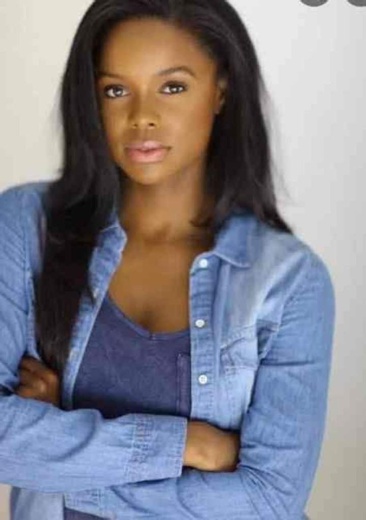 Ahmarie Holmes Height, Weight, Net Worth, Age, Birthday, Wikipedia, Who, Nationality, Biography