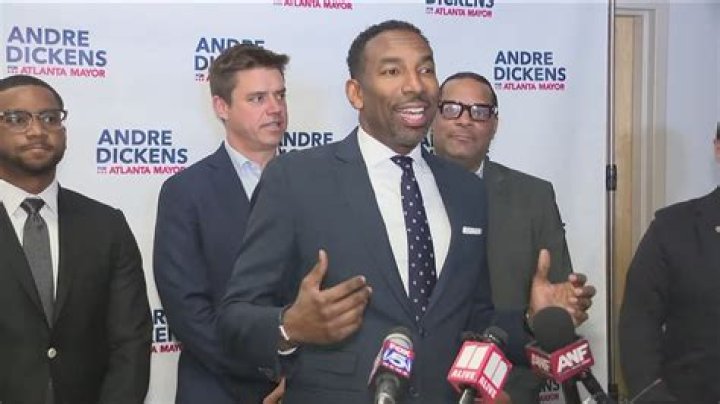 Andre Dickens – Politician, Engineer, Speaker, Businessman | Wiki, Age, Height, Net Worth, Relationship, Ethnicity, Career