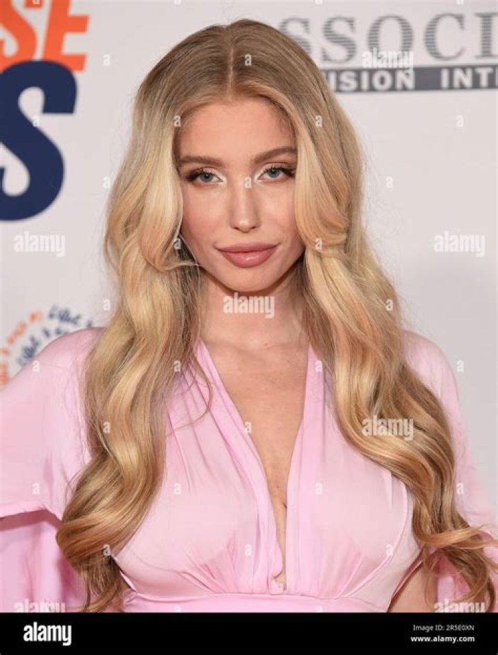 Arielle Raycene – Actress, Model | When did she start modeling? Wiki, Age, Height, Net Worth, Relationship, Ethnicity, Career
