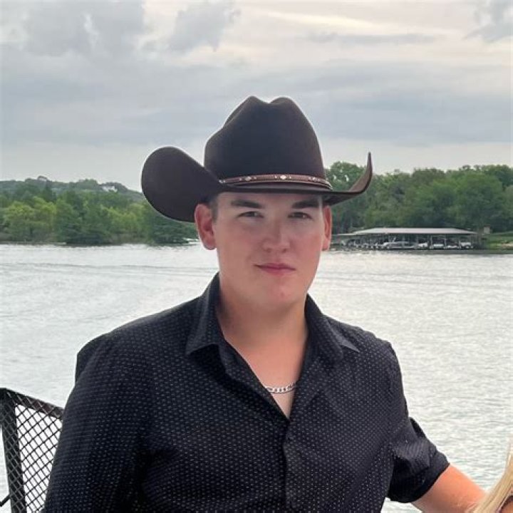 Ben Christie – The Urban Rescue Ranch Height, Weight, Net Worth, Age, Birthday, Wikipedia, Who, Instagram, Biography