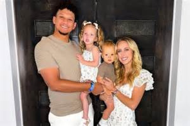 Brittany Mahomes -Who is the wife of football Player Patrick Mahomes? Age, Bio, Wiki, Career, Net Worth, Kids and Facts