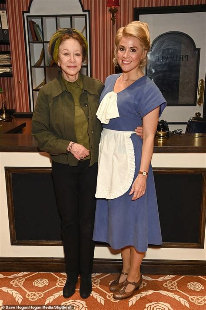 Constance Towers – Actress, Singer | How old is Constance Towers in 2023? Wiki, Age, Height, Net Worth, Husband, Ethnicity