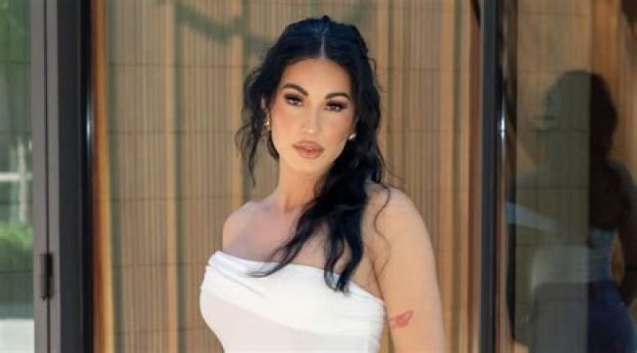 Cristina Carmella Height, Weight, Net Worth, Age, Birthday, Wikipedia, Who, Nationality, Biography