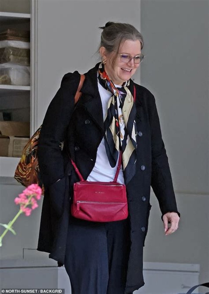 Did Liz Marie Galvan Lose Her Weight? Blogger Transformation From Diet Or Surgery, Facts To Know