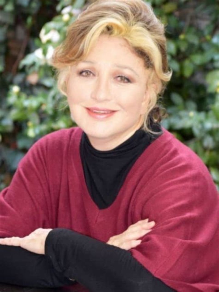 Gina Aponte – American Actress | Age, Biography, Wiki, Career, Net Worth, Movies, Husband, Awards, Photos &amp; Facts