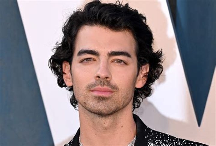 
How Much Money Does Joe Jonas Make? Latest Income Salary
