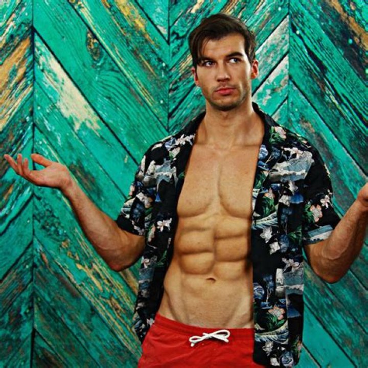 Is Adam Hagenbuch gay? Wiki Biography, girlfriend, married, net worth