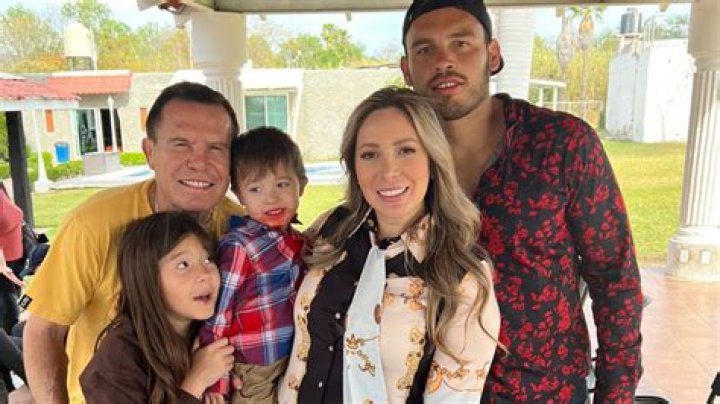 Is Jeff Zausch Married To Erin Munoz? Wife And Net Worth 2022 – Ex Gabrielle Zausch Divorce