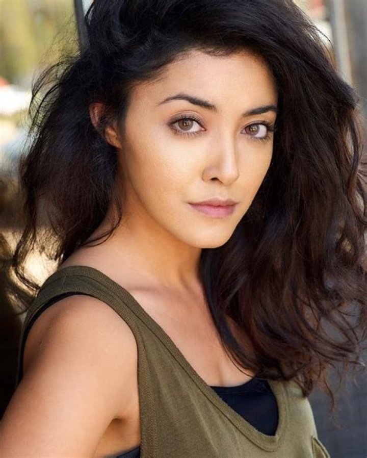 Is Yasmine Al-Bustami Gay, Yasmine Al-Bustami Height, Age, Measurements