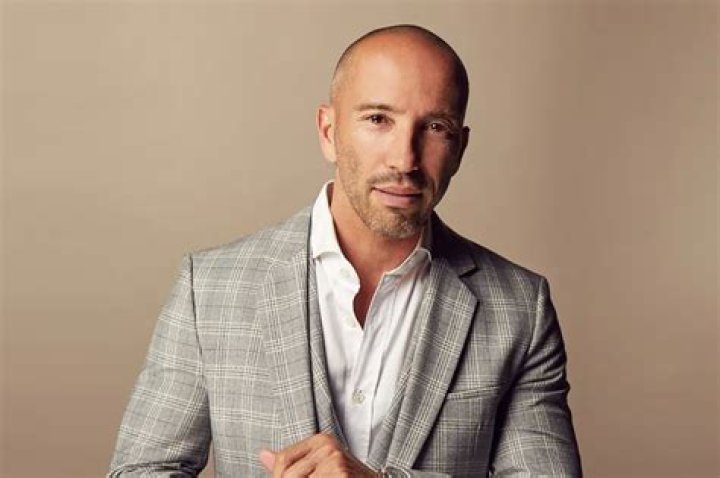 Jason Oppenheim Height, Weight, Net Worth, Age, Birthday, Wikipedia, Who, Nationality, Biography