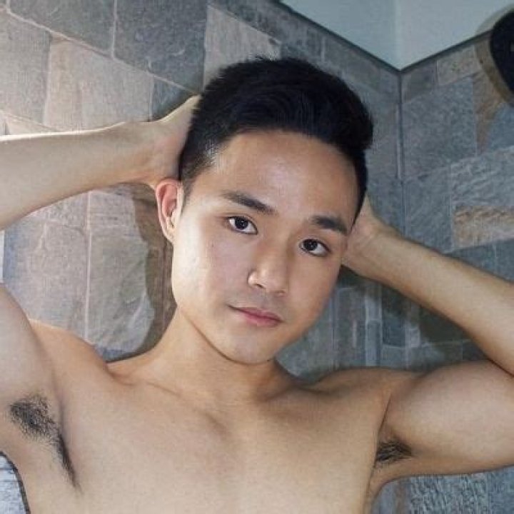 Kevin Leonardo – Tiktok star, YouTuber | When did he start his YouTube Channel? Wiki, Age, Height, Net Worth, Relationship, Ethnicity, Career