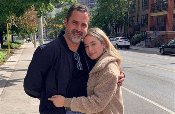 Laura Char Carson – Celebrity Mother | Who is his Mother? Wiki, Age, Height, Net Worth, Relationship, Ethnicity, Career