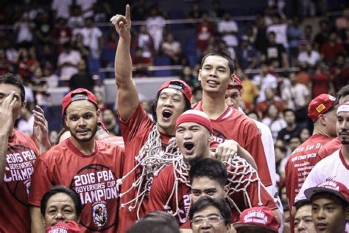 Mark Caguioa is not Married to Wife. Dating a Girlfriend: Lauren Hudson