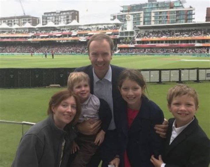 Matt Hancock: Bio, Net Worth, Salary, Affair, Wife, Partner, Parents, Family, Sister, Nationality, Age, Height, Wiki, Education, Facts, News, Kids