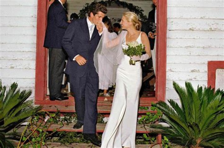 Meet Tyler Stephenson Wife Carlyn Odom Stephenson- Their Beautiful Wedding Pictures Revealed!