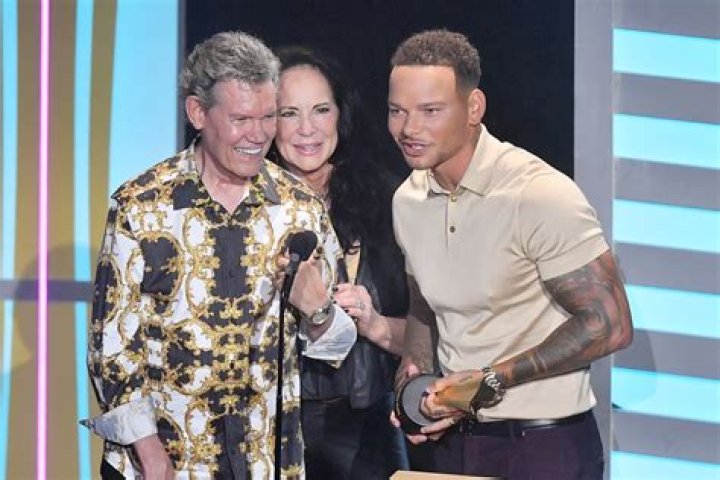 Randy Travis Is Not Gay As He Is Married To Wife Mary Davis – Here Is What You Need To Know About The American singer-songwriter