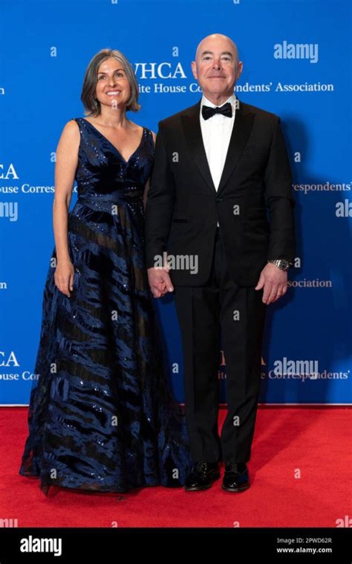 Ross Patterson – Who is the wife of American Actor &amp; Director Ross? Age, Bio, Wiki, Career, Net Worth, Movies, Wife &amp; Facts