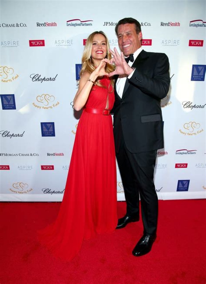 Selina Robbins Height, Weight, Net Worth, Age, Birthday, Wikipedia, Who, Instagram, Biography