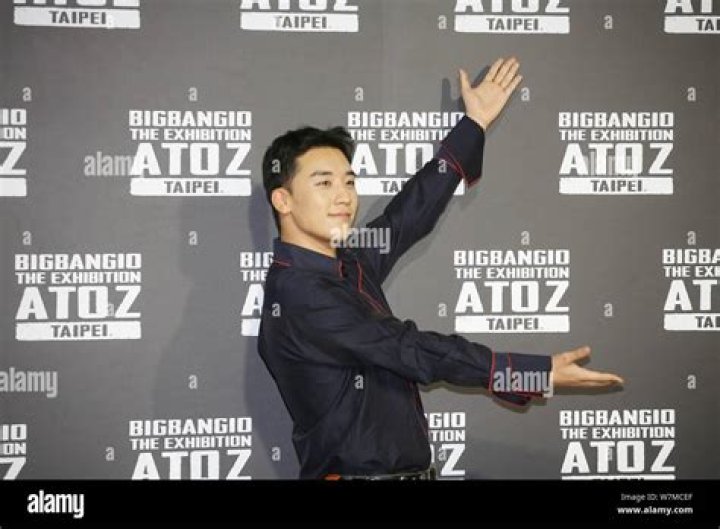 Seungri – Singer, Songwriter, Actor, Businessman | Wiki, Age, Height, Net Worth, Relationship, Ethnicity, Career