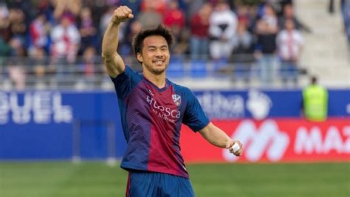 Shinji Okazaki: Bio, Net Worth, Salary, Wife, Parents, Family, Nationality, Age, Height, Wiki, Transfer News, Awards, Facts, Teams, Career, Position