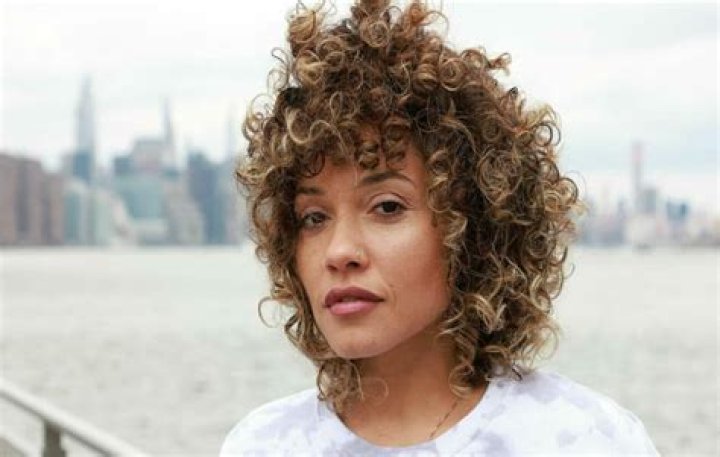 Sophia Urista Height, Weight, Net Worth, Age, Birthday, Wikipedia, Who, Nationality, Biography