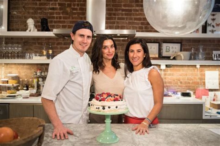 Tolya Ashe Height, Weight, Net Worth, Age, Birthday, Wikipedia, Who, Nationality, Biography