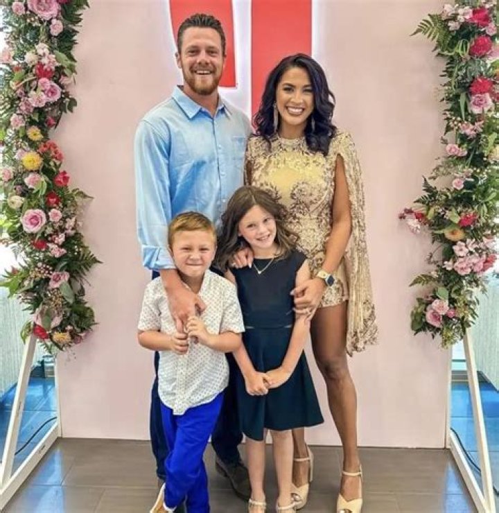 Vaughn Raines Jr. Net Worth, Age, Biography, Wiki, Career, Dating, Girlfriend, Nationality, Ethnicity, Family and Facts