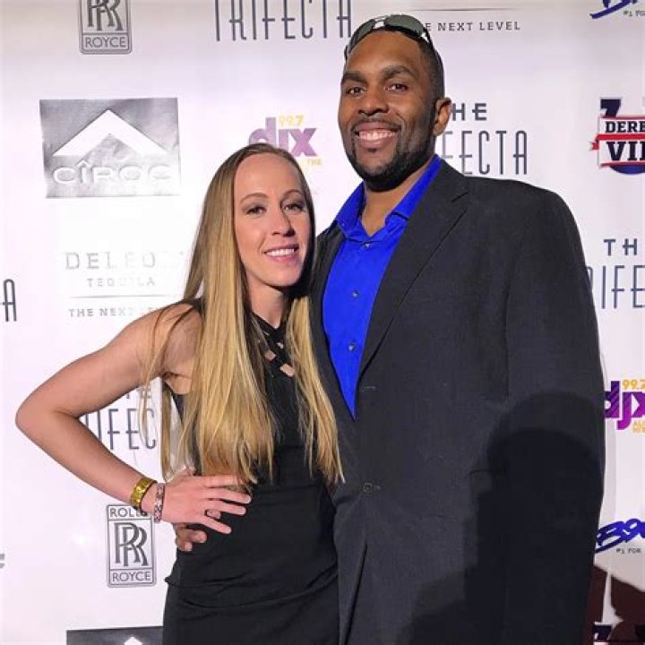 Who Is Phil Parkinson Wife? Coach Married Life And Kids Details